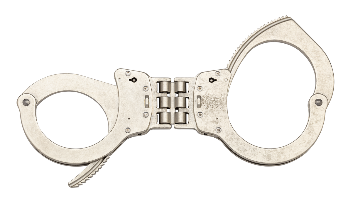 Smith & Wesson Model 300-1 Hinged Handcuff Nickel Finish